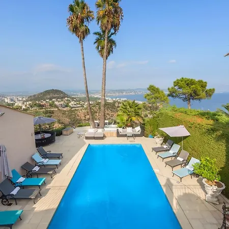 Cannes Mandelieu Lovely 6-bed Villa